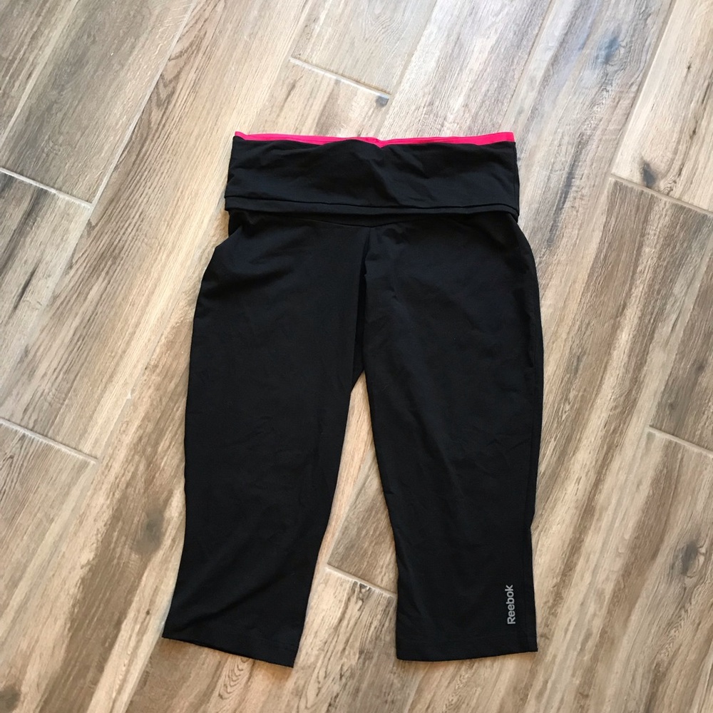 Black Reebok Fold-over Waistband Capris Size M